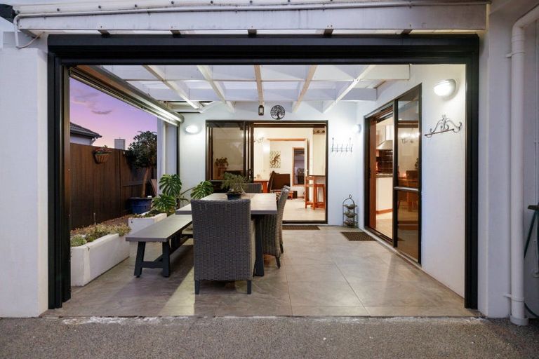 Photo of property in 24 Ohope Place, Papamoa Beach, Papamoa, 3118