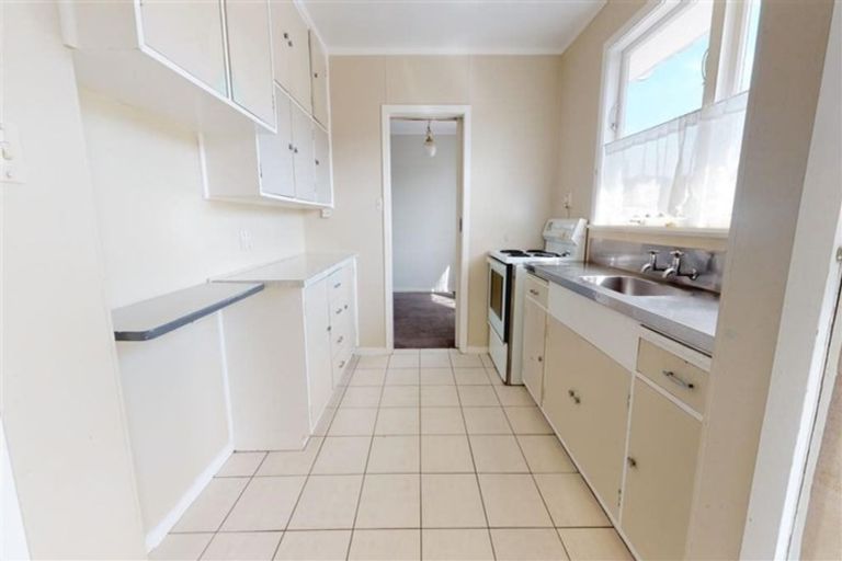 Photo of property in 15 Mitimiti Grove, Wainuiomata, Lower Hutt, 5014