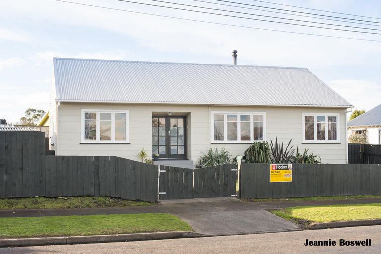 Photo of property in 119 Sherwill Street West, Feilding, 4702