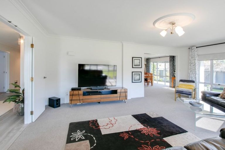 Photo of property in 2 Fern Grove, Taradale, Napier, 4112