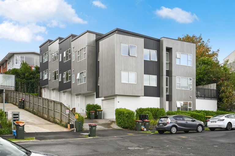 Photo of property in 3/12 Scotland Place, Hillcrest, Hamilton, 3216