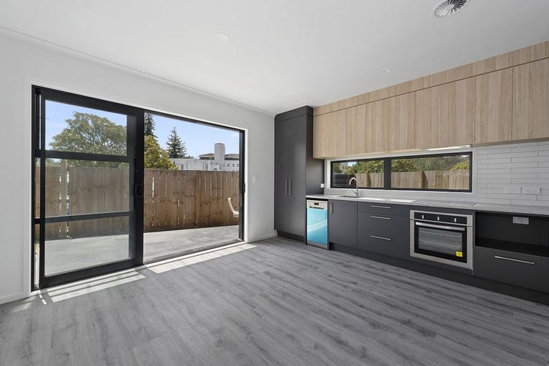 Photo of property in 23u2 Dowding Street, Melville, Hamilton, 3206