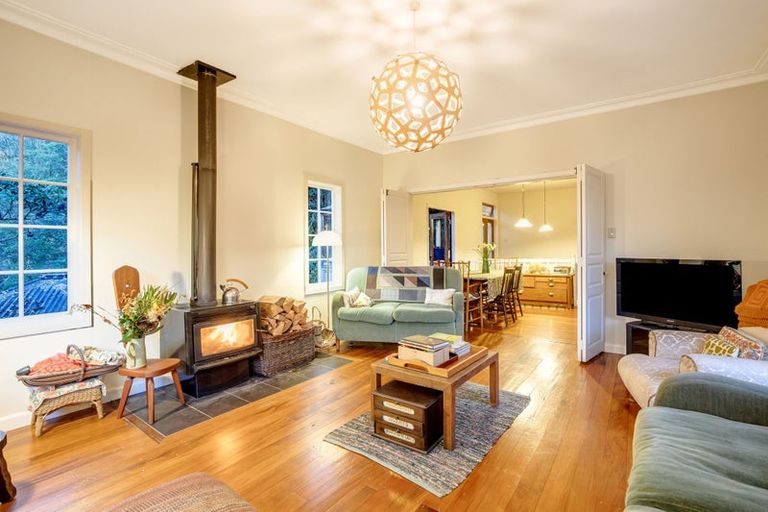 Photo of property in 16 Walter Road, Lowry Bay, Lower Hutt, 5013