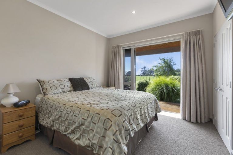 Photo of property in 8 Pitt Road, Hillsborough, New Plymouth, 4372