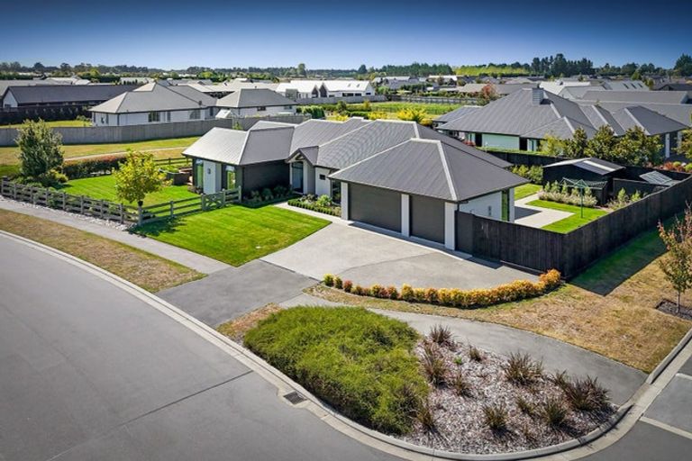 Photo of property in 1 Westmere Mews, West Melton, 7618