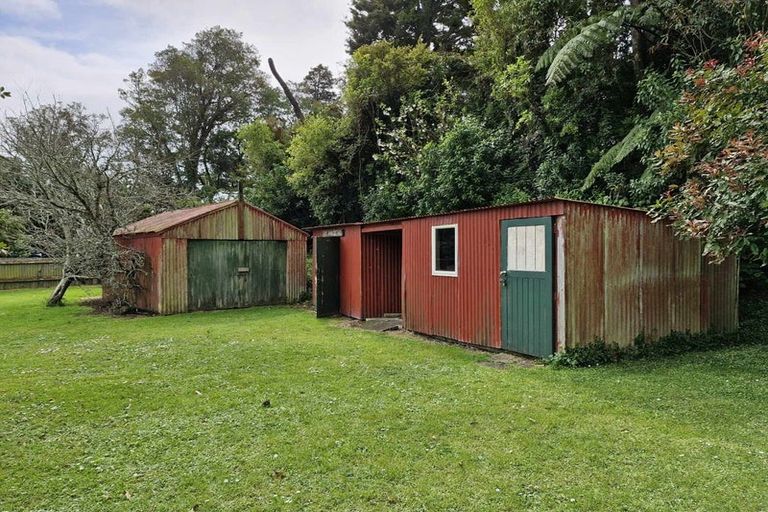 Photo of property in 5a Burgess Hill Road, Burgess Park, New Plymouth, 4371