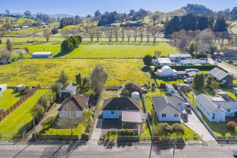 Photo of property in 42 Bibby Street, Waipawa, 4210
