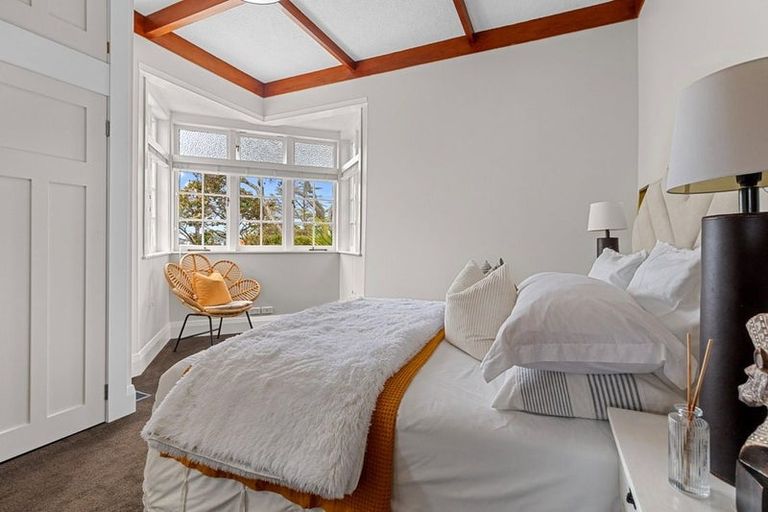 Photo of property in 24 Norwood Road, Bayswater, Auckland, 0622