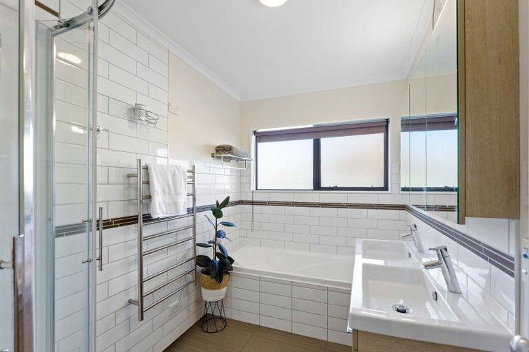 Photo of property in 28 Rifleman Lane, Paraparaumu Beach, Paraparaumu, 5032