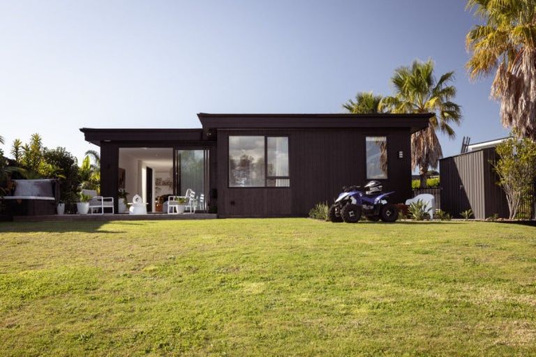 Photo of property in 33 Montia Close, Papamoa Beach, Papamoa, 3118
