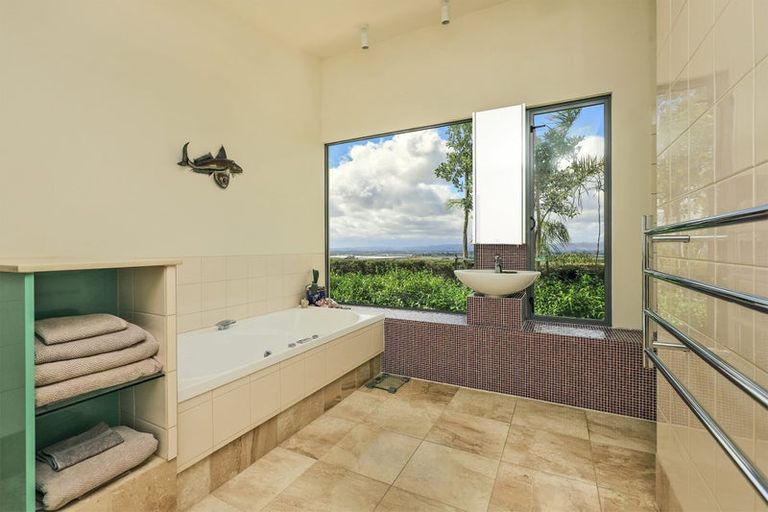 Photo of property in 2536 State Highway 50, Roys Hill, Hastings, 4175
