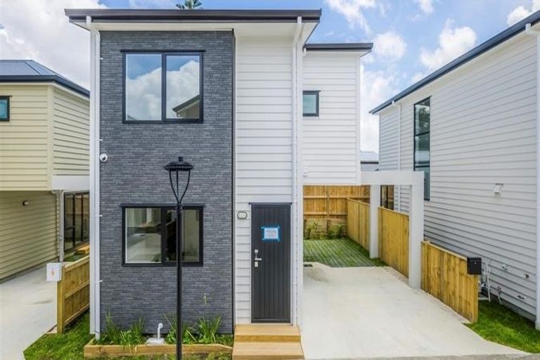 Photo of property in 4 Matukutureia Lane, Manurewa, Auckland, 2102