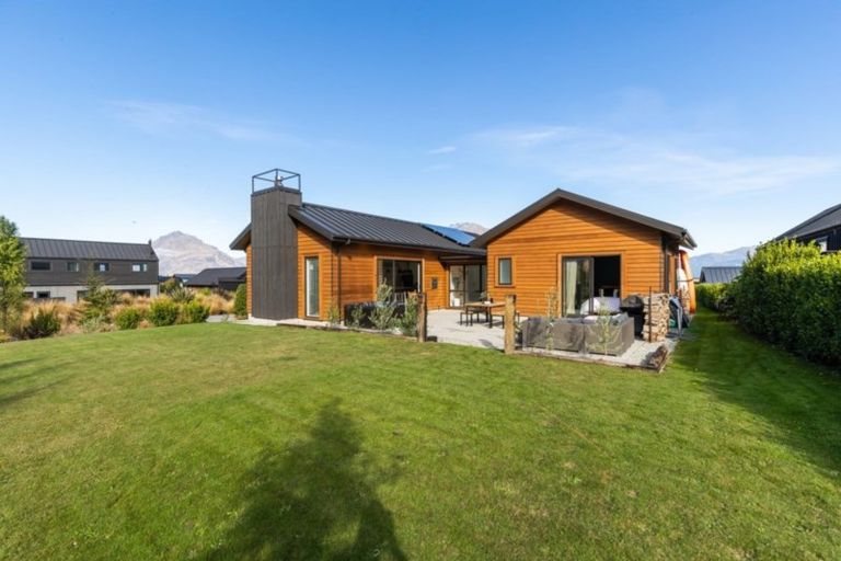 Photo of property in 1 Hovingham Court, Jacks Point, Queenstown, 9371