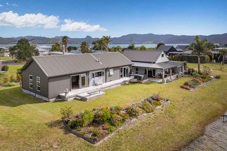 Photo of property in 107 Benjamin Place, Matarangi, Whitianga, 3592