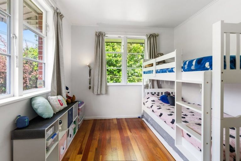 Photo of property in 119-121 Kings Crescent, Hutt Central, Lower Hutt, 5010