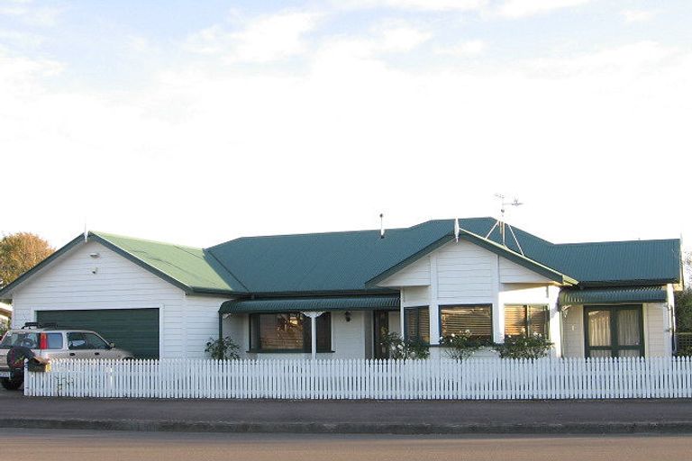 Photo of property in 354a Ruahine Street, Terrace End, Palmerston North, 4410