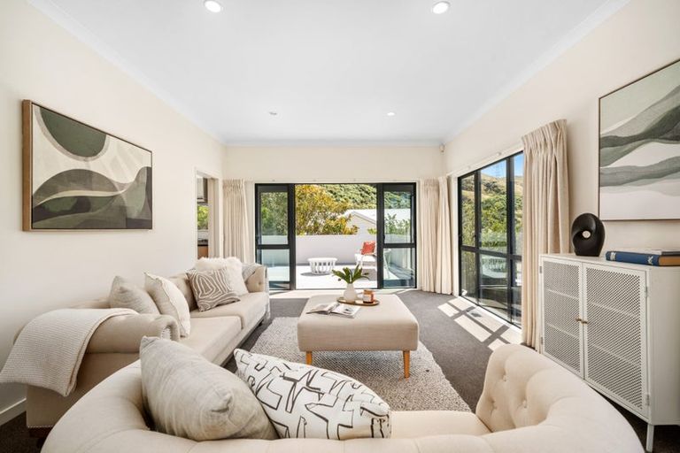 Photo of property in 3 Hetsby Place, Churton Park, Wellington, 6037