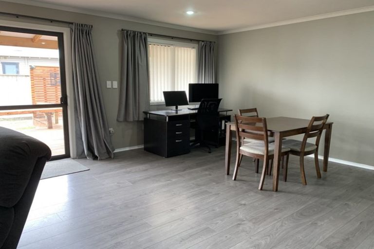 Photo of property in 8 Porritt Place, Waipukurau, 4200