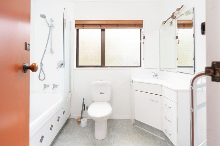 Photo of property in 142 Upland Road, Kelburn, Wellington, 6012