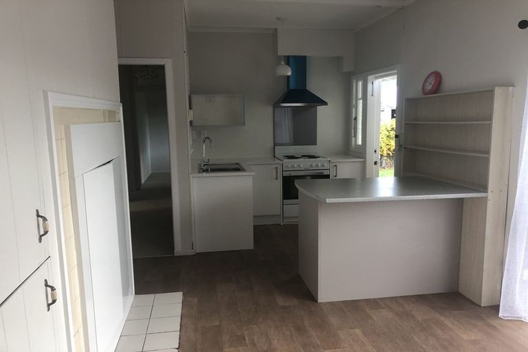 Photo of property in 56 Old Wairoa Road, Papakura, 2110