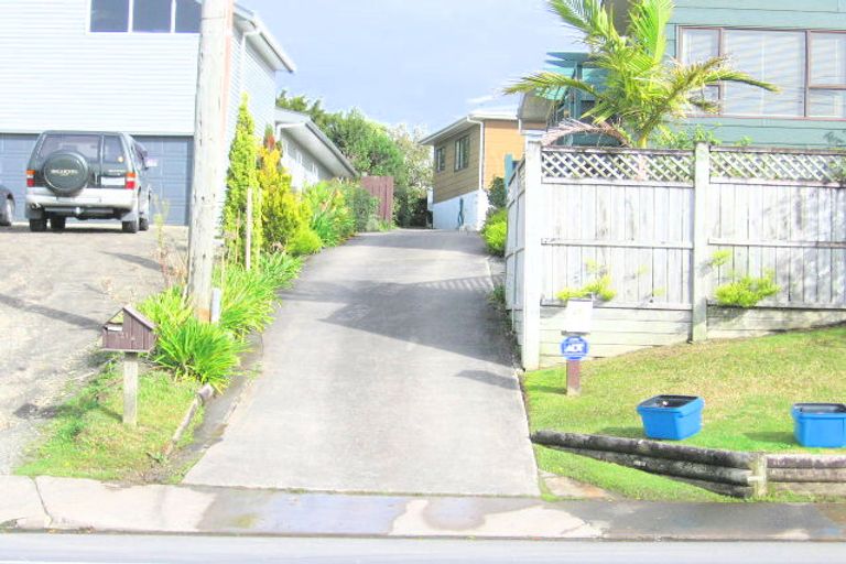 Photo of property in 21a Red Beach Road, Red Beach, 0932