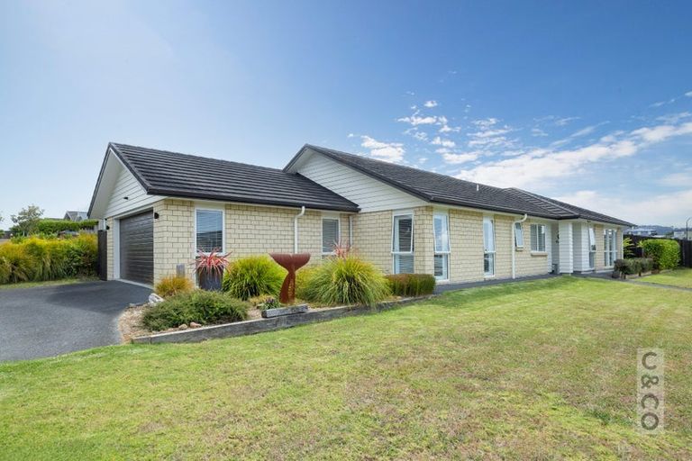 Photo of property in 11 Jessie Rise, Riverhead, 0820