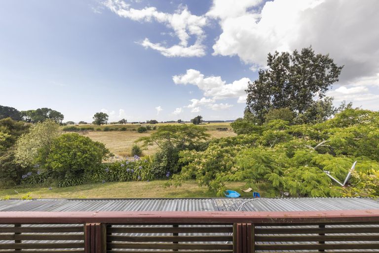 Photo of property in 35 Rangiotu Road, Himatangi, Palmerston North, 4477