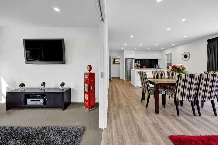 Photo of property in 16 Jules Crescent, Bell Block, New Plymouth, 4312