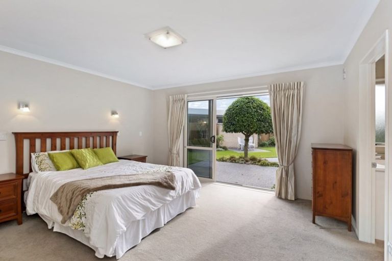 Photo of property in 18 Elm Drive, Rangiora, 7400