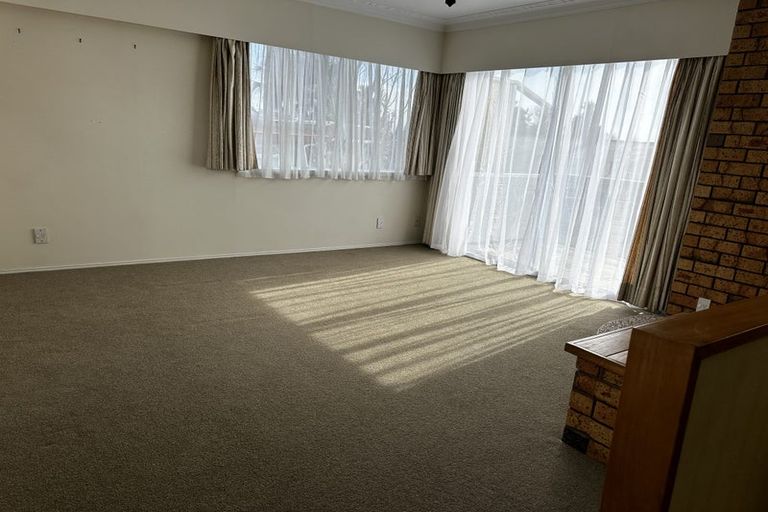 Photo of property in 12 Halberg Street, Papakura, 2110