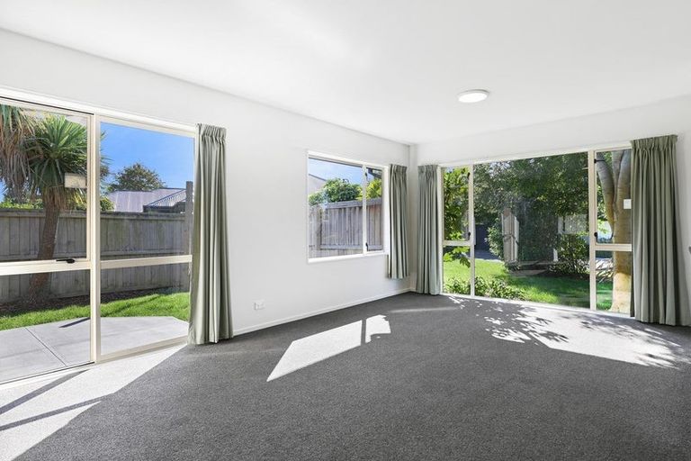 Photo of property in 163 Regent's Park Drive, Casebrook, Christchurch, 8051