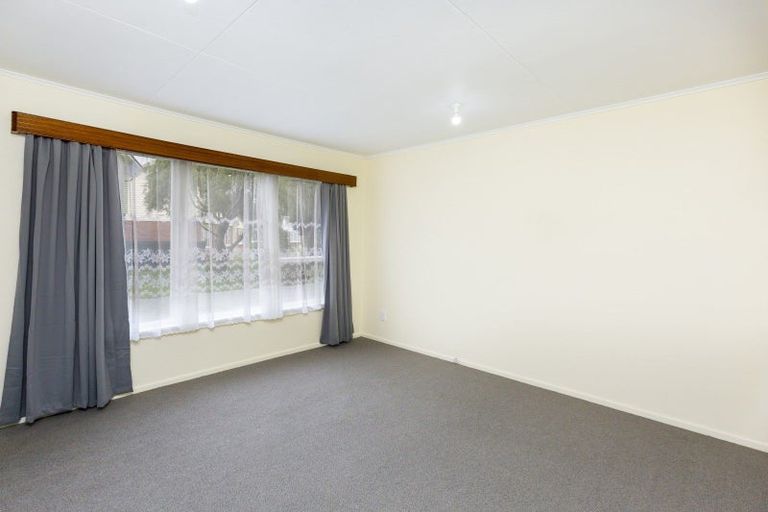 Photo of property in Shakespeare Flats, 8/48 Merton Street, Trentham, Upper Hutt, 5018