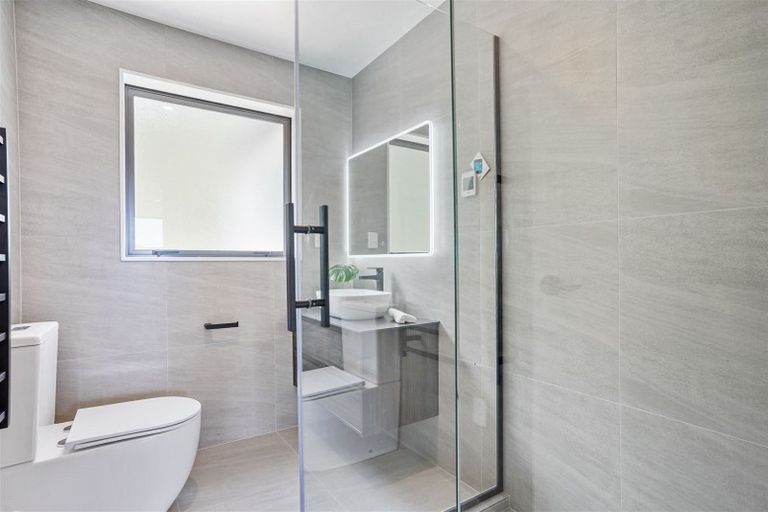 Photo of property in 42 Drumbuoy Drive, Flat Bush, Auckland, 2019