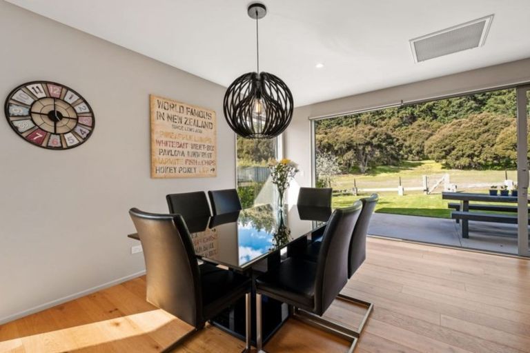 Photo of property in 12 Edgewood Place, Wanaka, 9305