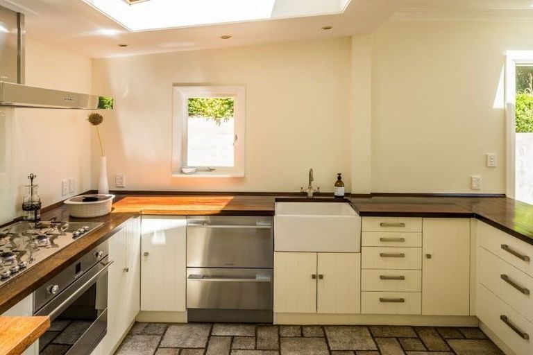 Photo of property in 150 Motuhara Road, Plimmerton, Porirua, 5026