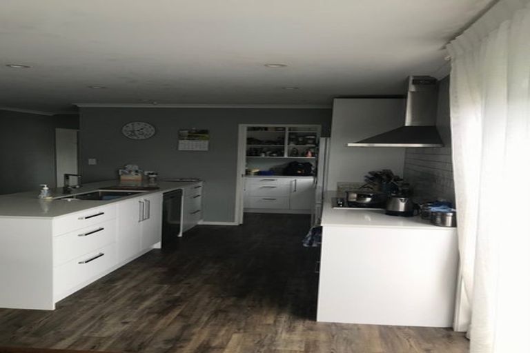 Photo of property in 5 Cook Drive, Tuakau, 2121