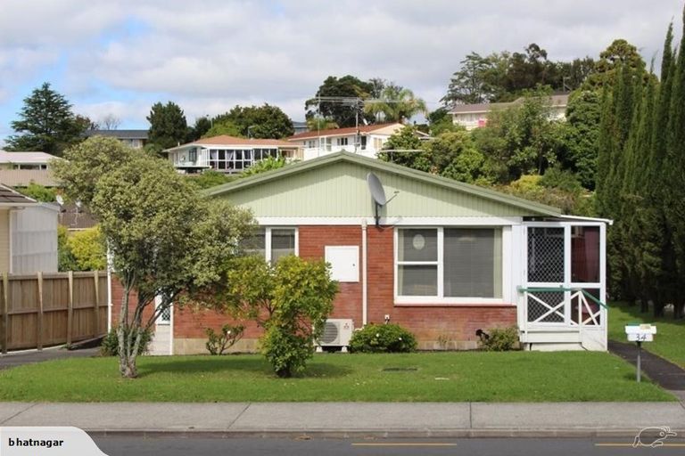 Photo of property in 2/34 Chartwell Avenue, Glenfield, Auckland, 0629