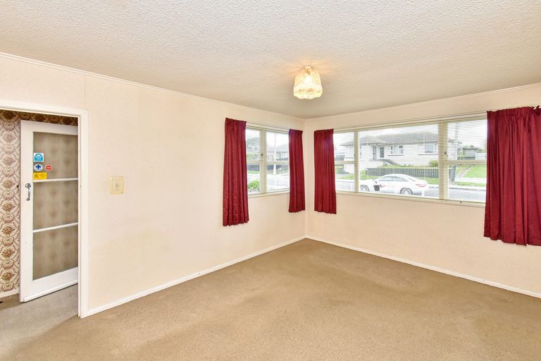Photo of property in 70 Cargill Street, Papakura, 2110