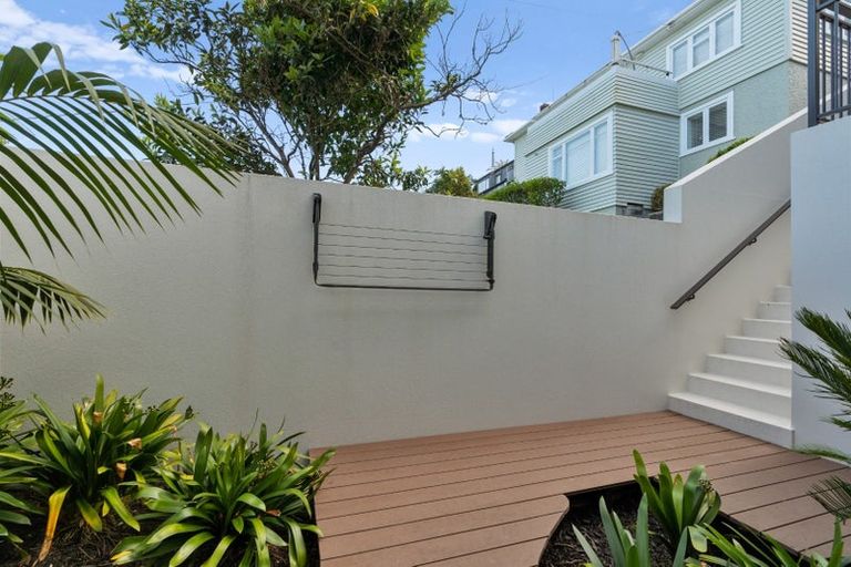 Photo of property in 14b Alfred Street, Northcote Point, Auckland, 0627