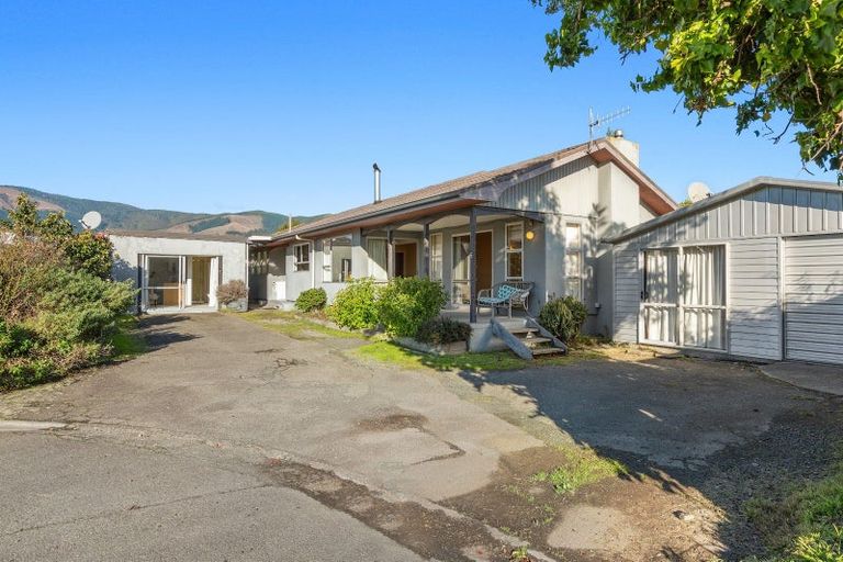 Photo of property in 5 Balmoral Place, Stoke, Nelson, 7011