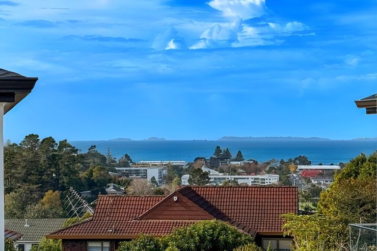 Photo of property in 1b Robin Lane, Browns Bay, Auckland, 0630
