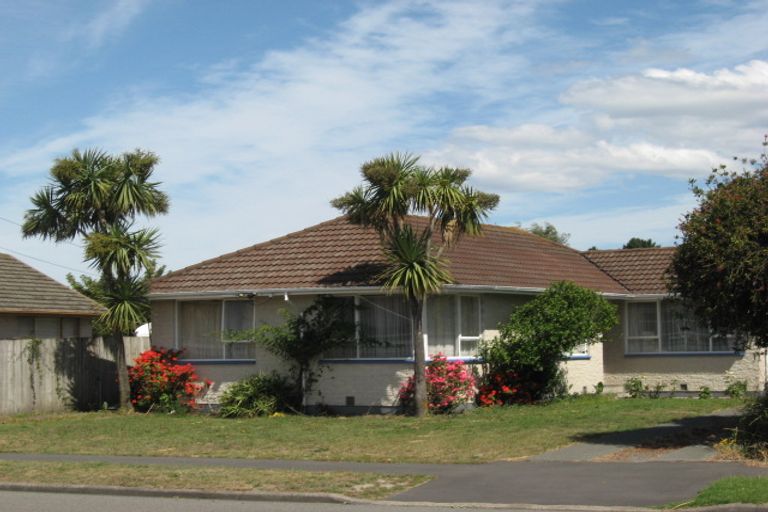 Photo of property in 12 Ruru Road, Linwood, Christchurch, 8062