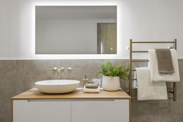 Photo of property in 15 Edward Street, Riverhead, 0820