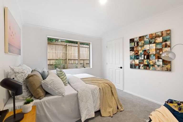 Photo of property in 36 Fleetwood Drive, Henderson, Auckland, 0612