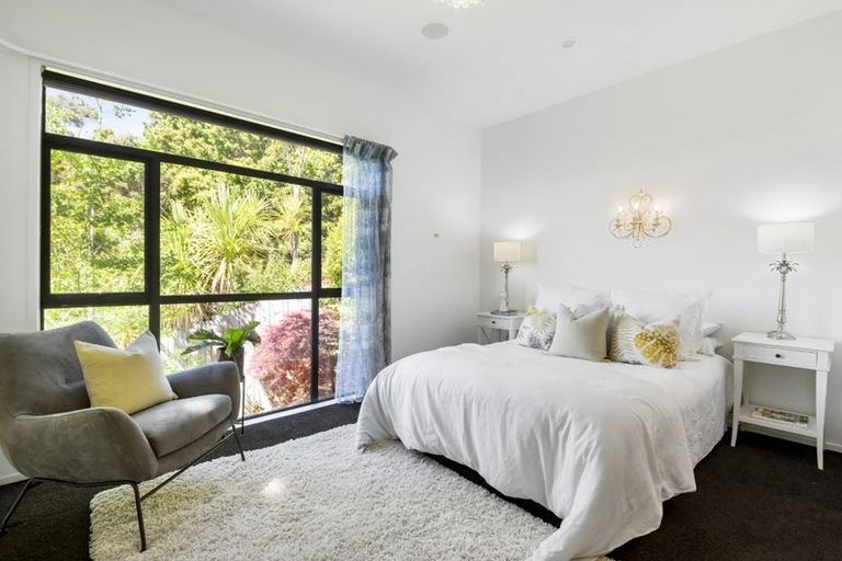 Photo of property in 15 Seagate Place, Red Beach, 0932