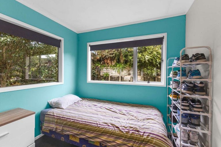 Photo of property in 42 Omata Road, Marfell, New Plymouth, 4310