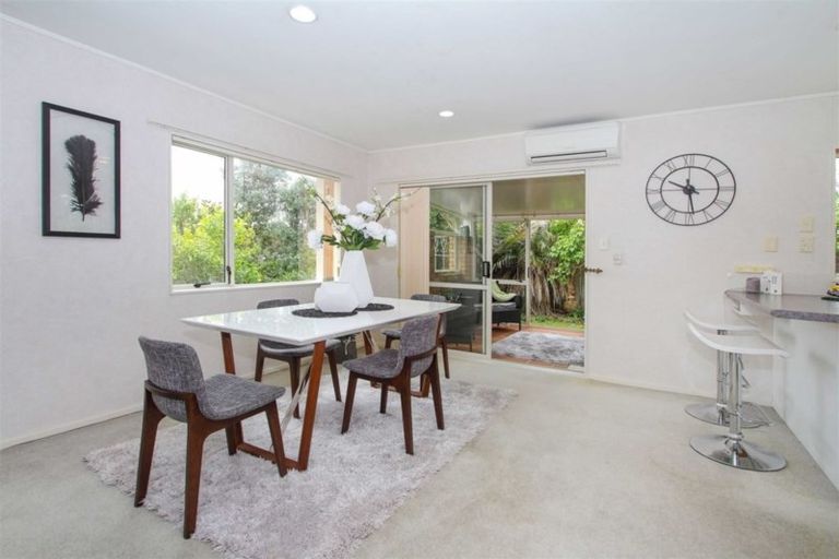 Photo of property in 89 Lakeside Drive, Orewa, 0931