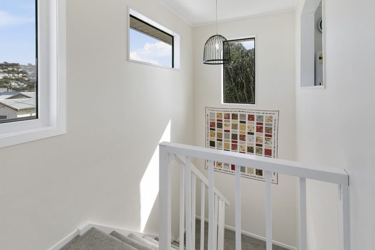 Photo of property in 10c Lyall Parade, Lyall Bay, Wellington, 6022