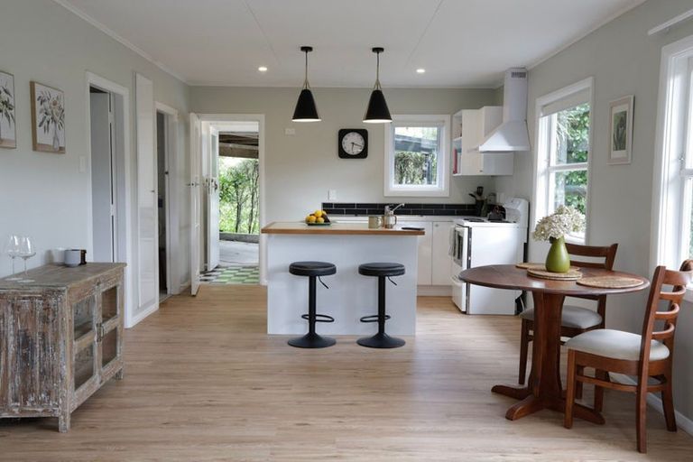Photo of property in 33 Horopito Road, Waikanae, 5036