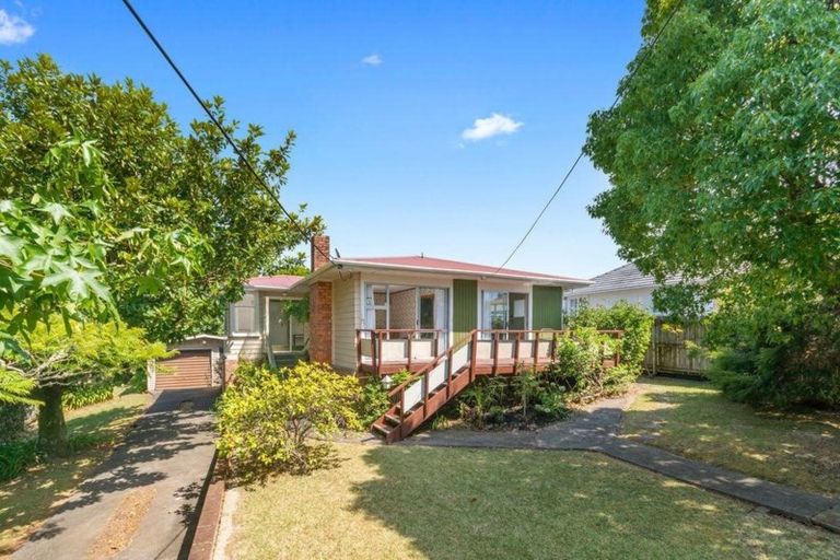 Photo of property in 11 Poto Street, Te Atatu South, Auckland, 0610
